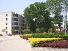 陕西省建筑职工大学