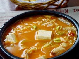 麻辣泡菜汤