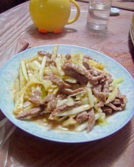 韭黄炒牛肉丝