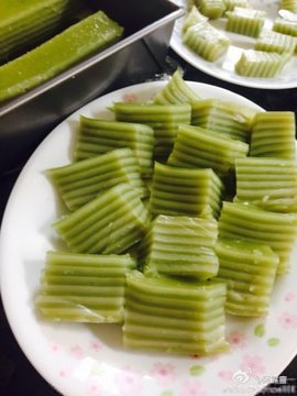 抹茶椰汁千层马蹄糕