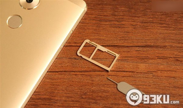 华为mate8内存卡放手机哪里_360问答