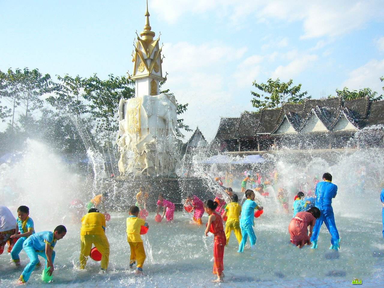 Image result for Water Splashing Festival of the Dai Ethnic Minority 傣族泼水节