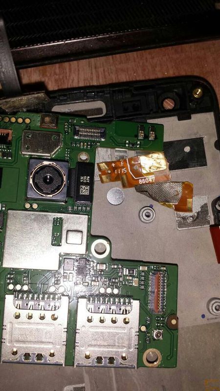 刚换屏的时候 不小心把喇叭排线弄断掉了 请问