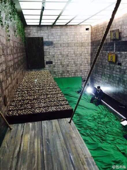 疯狂的麦咭中石板密室会掉到哪里_360问答