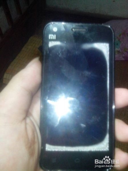 手机摔了一下,部分触屏失灵了,但屏没碎,修的话