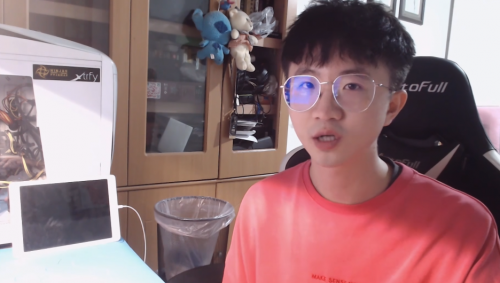 二次元战队被莱昂凯毒奶？小蜜蜂势如破竹，或将成为IEM的惊喜