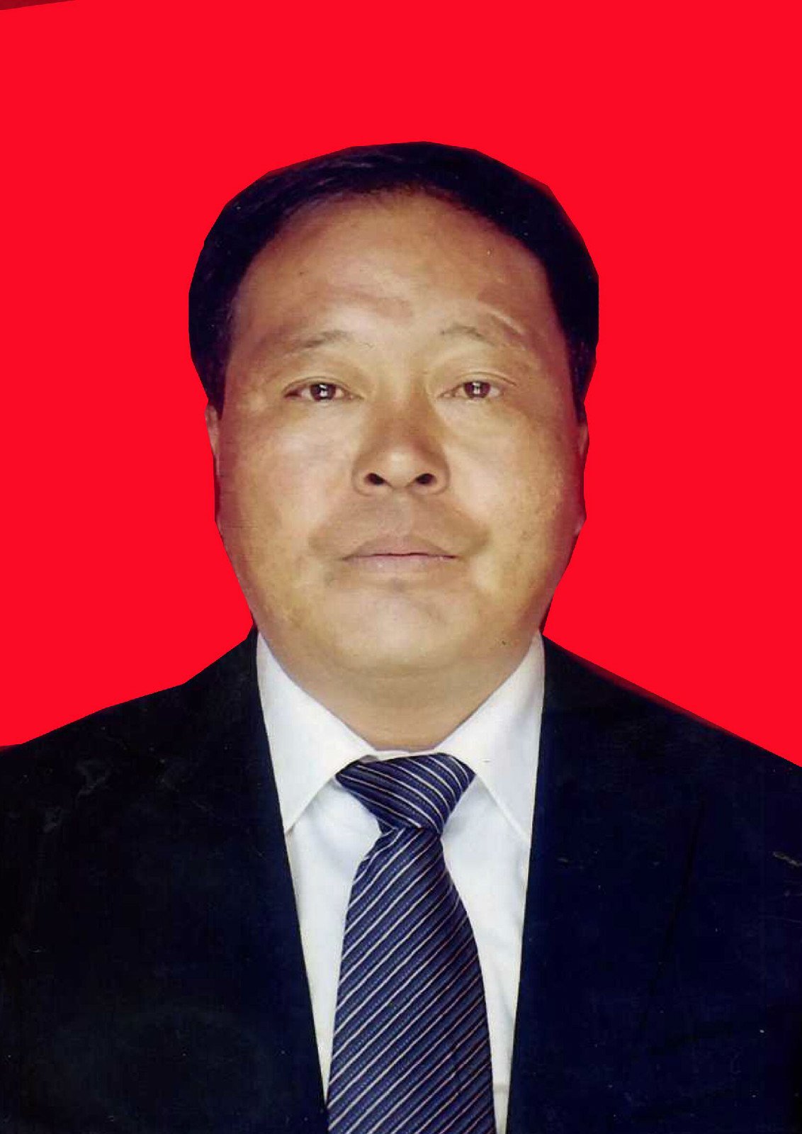 黑龙江省兰西县人,1904年拜傅金财为师,先唱上装艺名粉莲花,后改唱下