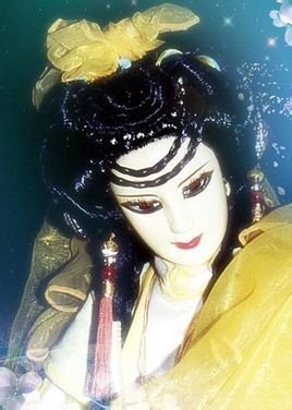 丈夫:金太极 儿子:紫霹雳 朋友:独眼龙,谈笑眉,剑藏玄,风采铃,冷剑