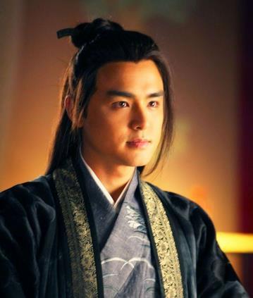 角色名:明崇俨 演员名:明道明崇俨:酷哥魔术师,神秘,冷酷,有情伤,飘逸